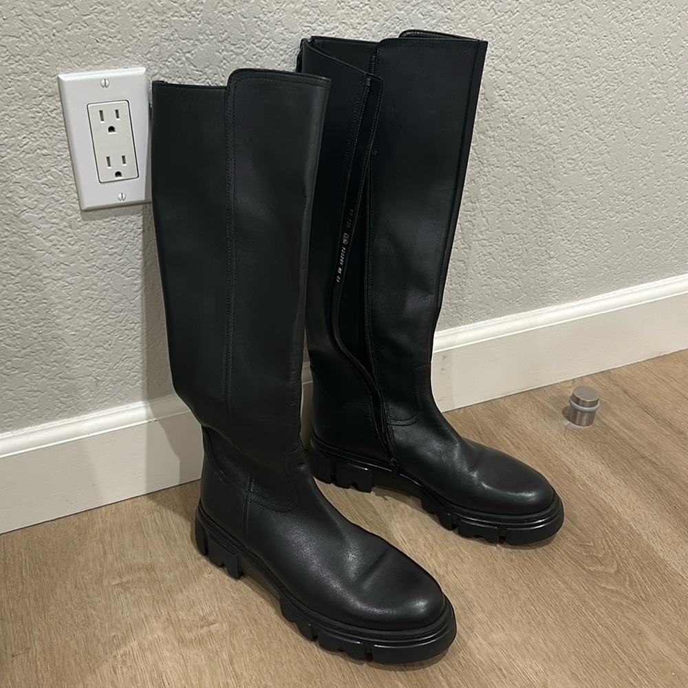 It girl tall leather black boots